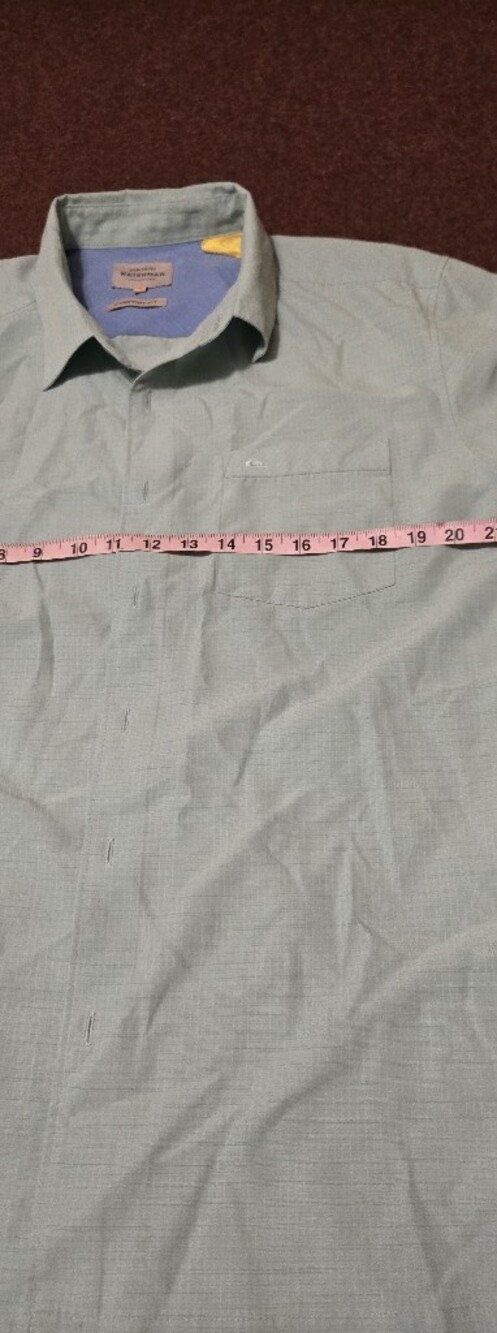 Quiksilver Waterman Shirt  Size Medium Mint Green Small Spot On Bottom Front - Picture 6 of 8